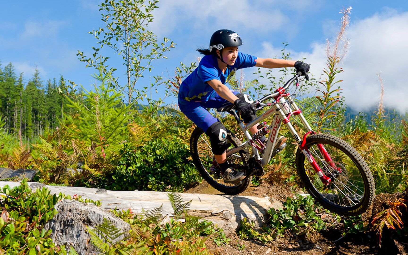 包含单车越野赛：山野中的极速飞驰的词条