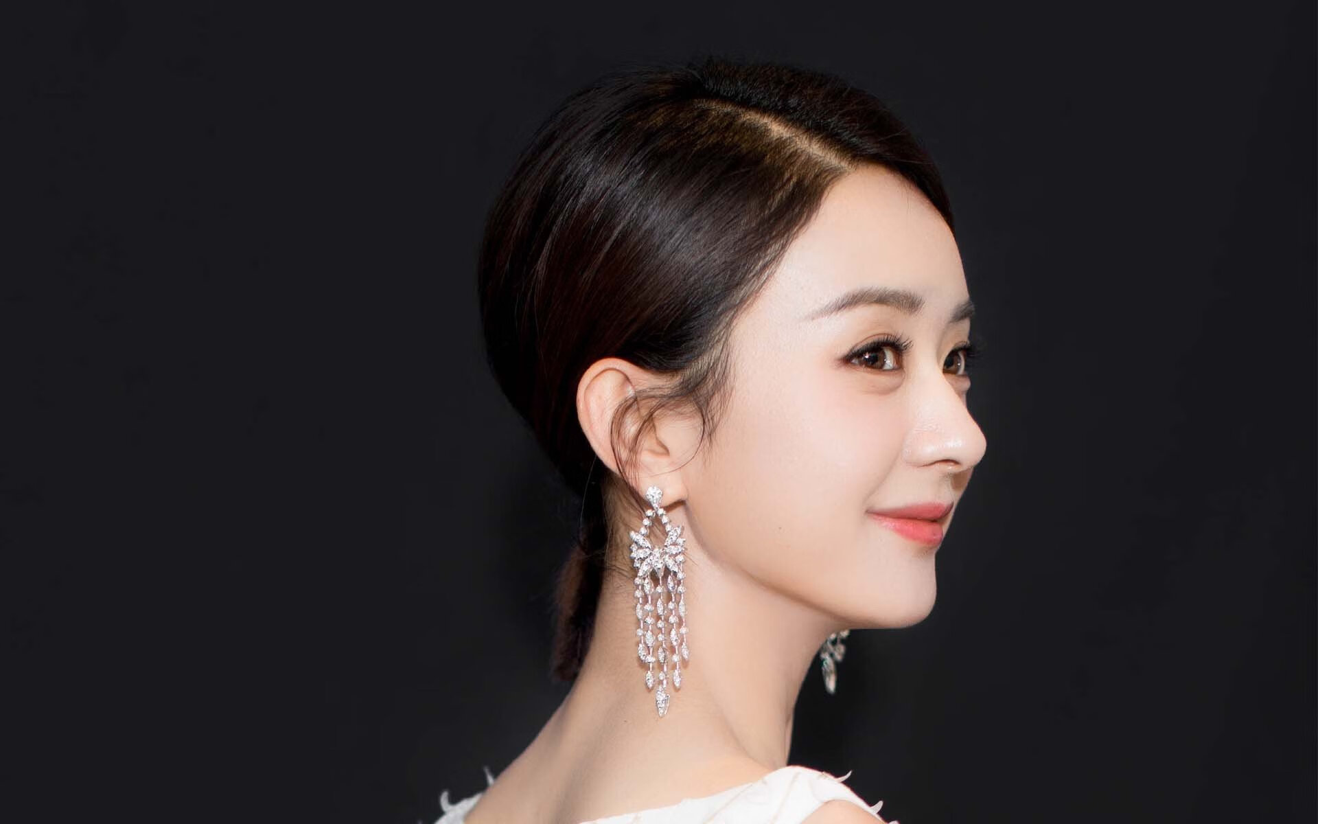 塞尔维亚女篮在欧洲锦标赛中持续保持强势,冲击冠军